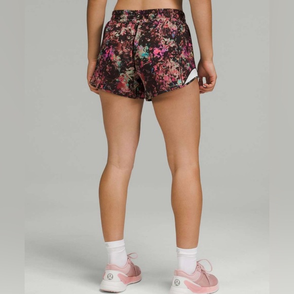 Lululemon Hotty Hot Low-Rise Lined Stencil Blossom Red Multi / Sheer Blue - Picture 4 of 9